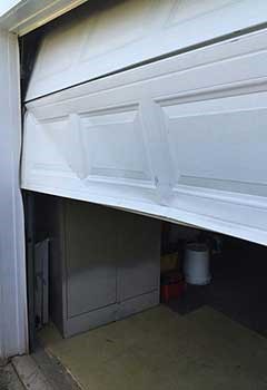 Garage Door Off Track Manalapan Service