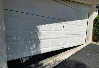 Garage Door Off Track | Manalapan